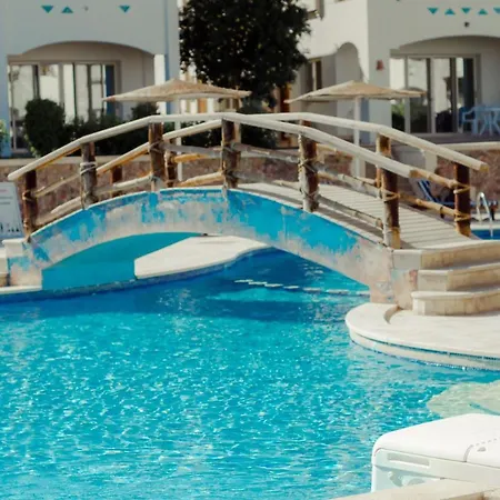 Sharks Bay Oasis Aqua Park Resort-3